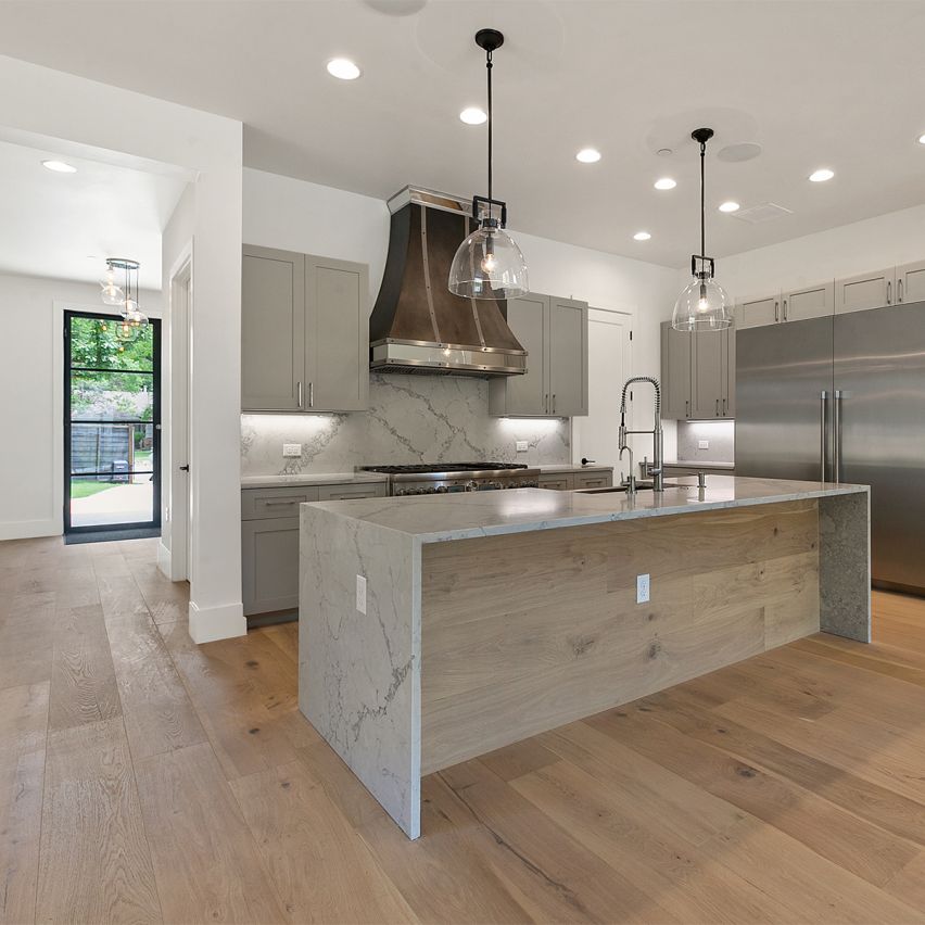 Wire Brushed Carmel White Oak Flooring - 9.5