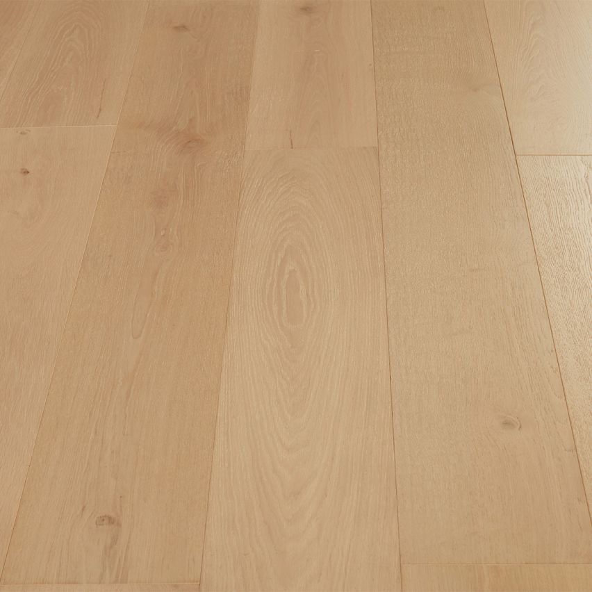 Wire Brushed Carmel White Oak Flooring - 9.5