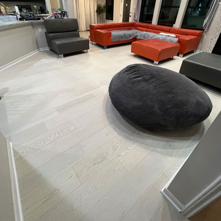 Wire Brushed Glacier Hickory Flooring - 7.5