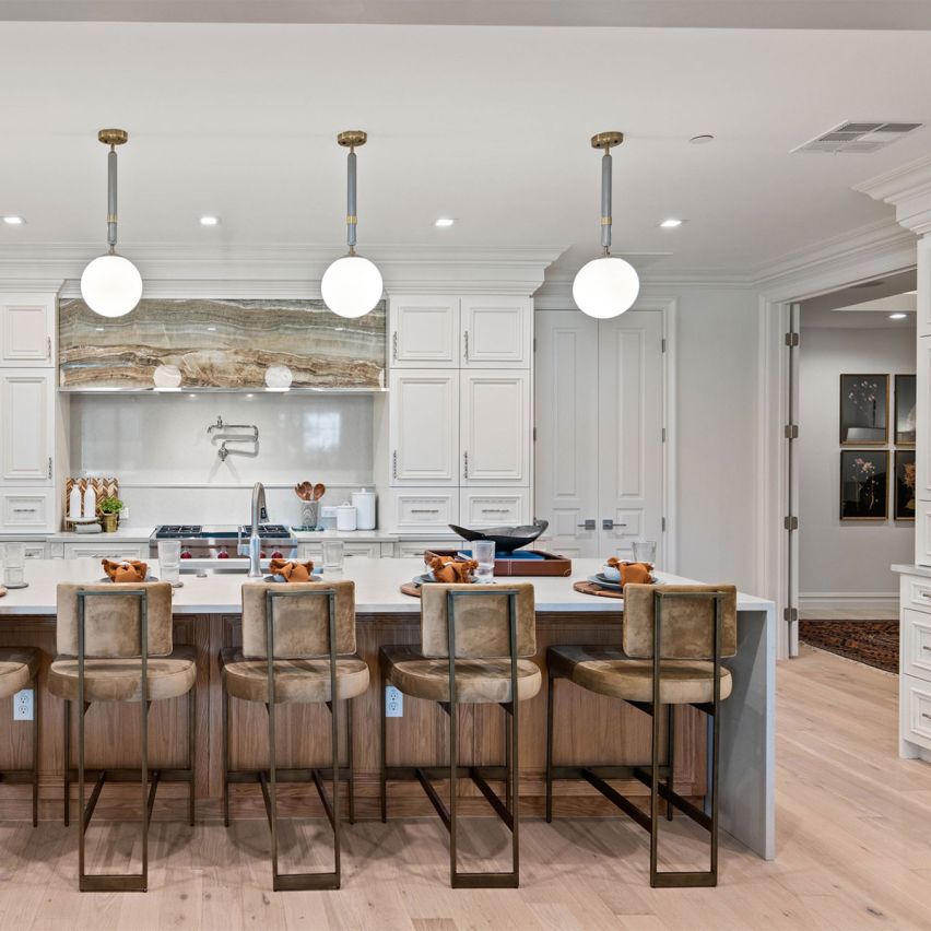 Wire Brushed Ivory White Oak