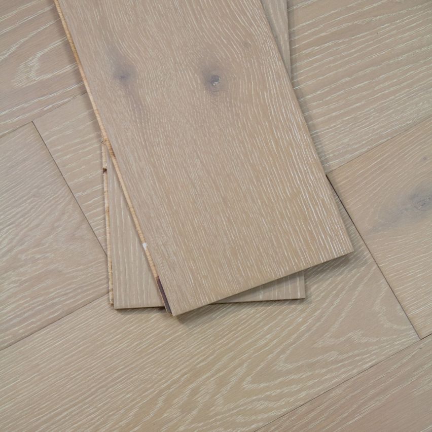 Wire Brushed Meribel White Oak Flooring - 7.5