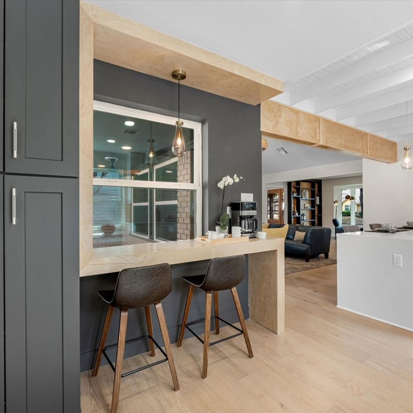 Wire Brushed Meribel White Oak Flooring - 7.5