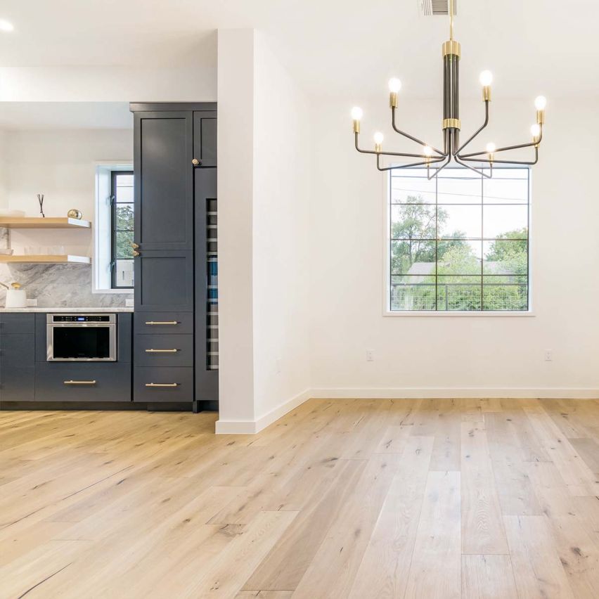 Wire Brushed Taos White Oak Flooring - 7.5