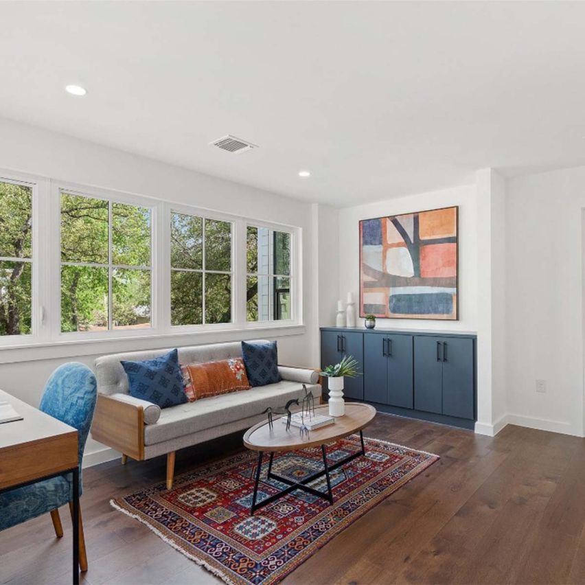 Wire Brushed Yellowstone Hickory Flooring - 7.5