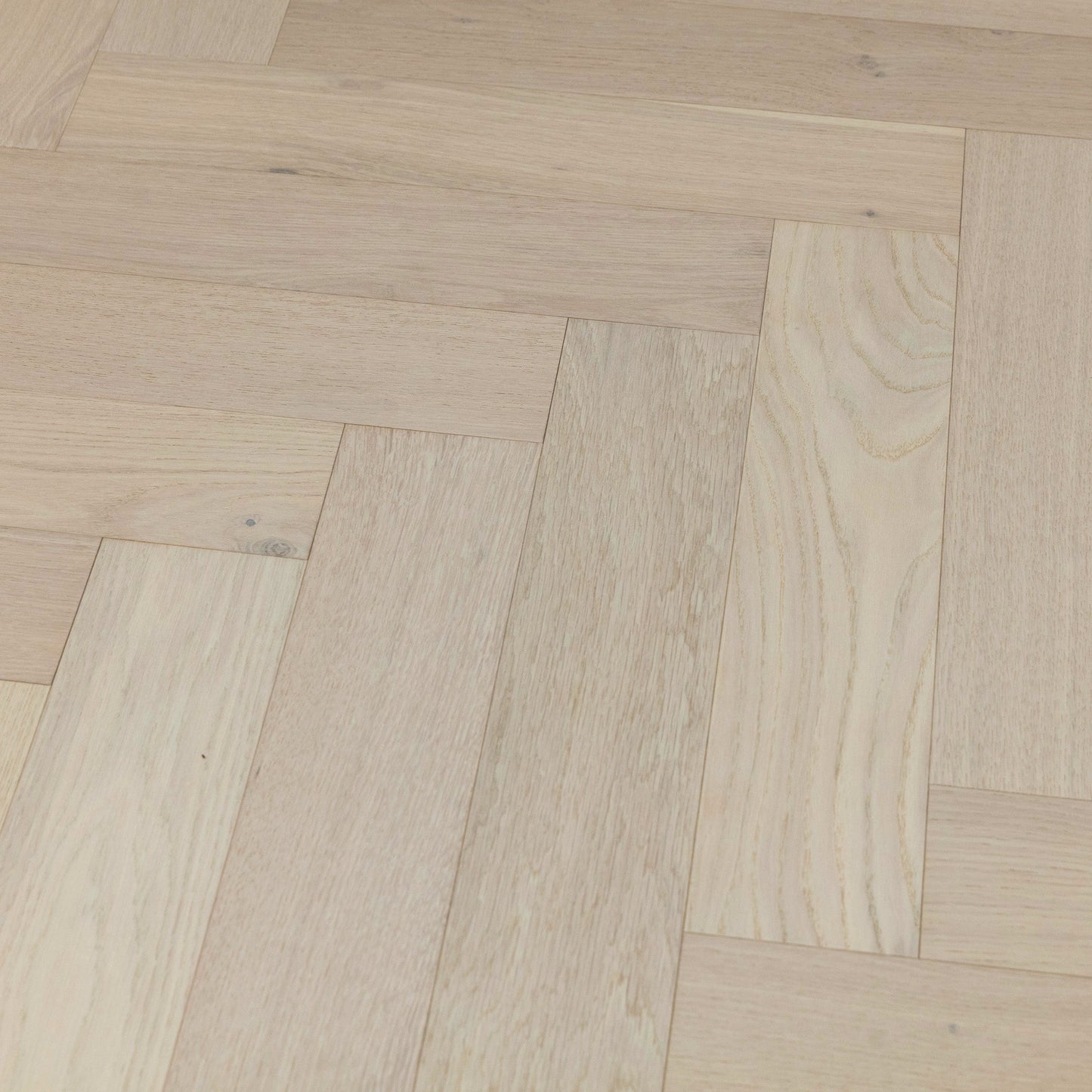 St. Moritz Herringbone White Oak